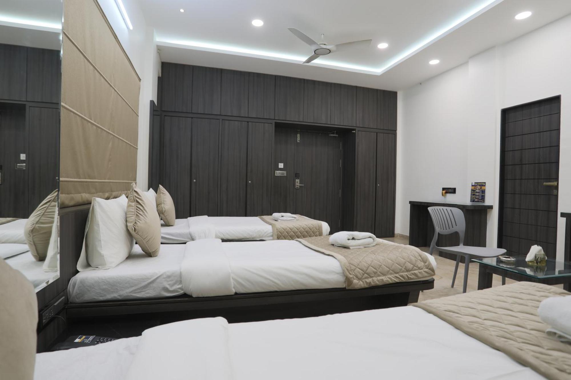 Hotel Ajinkya Palace Evrengabad Dış mekan fotoğraf